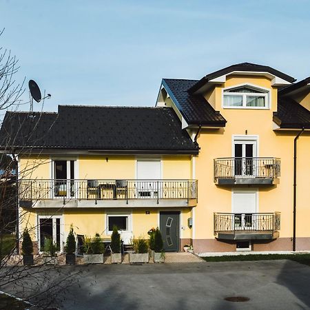 Ferienwohnung Schoenblick Weissenbach am Lech Exteriör bild