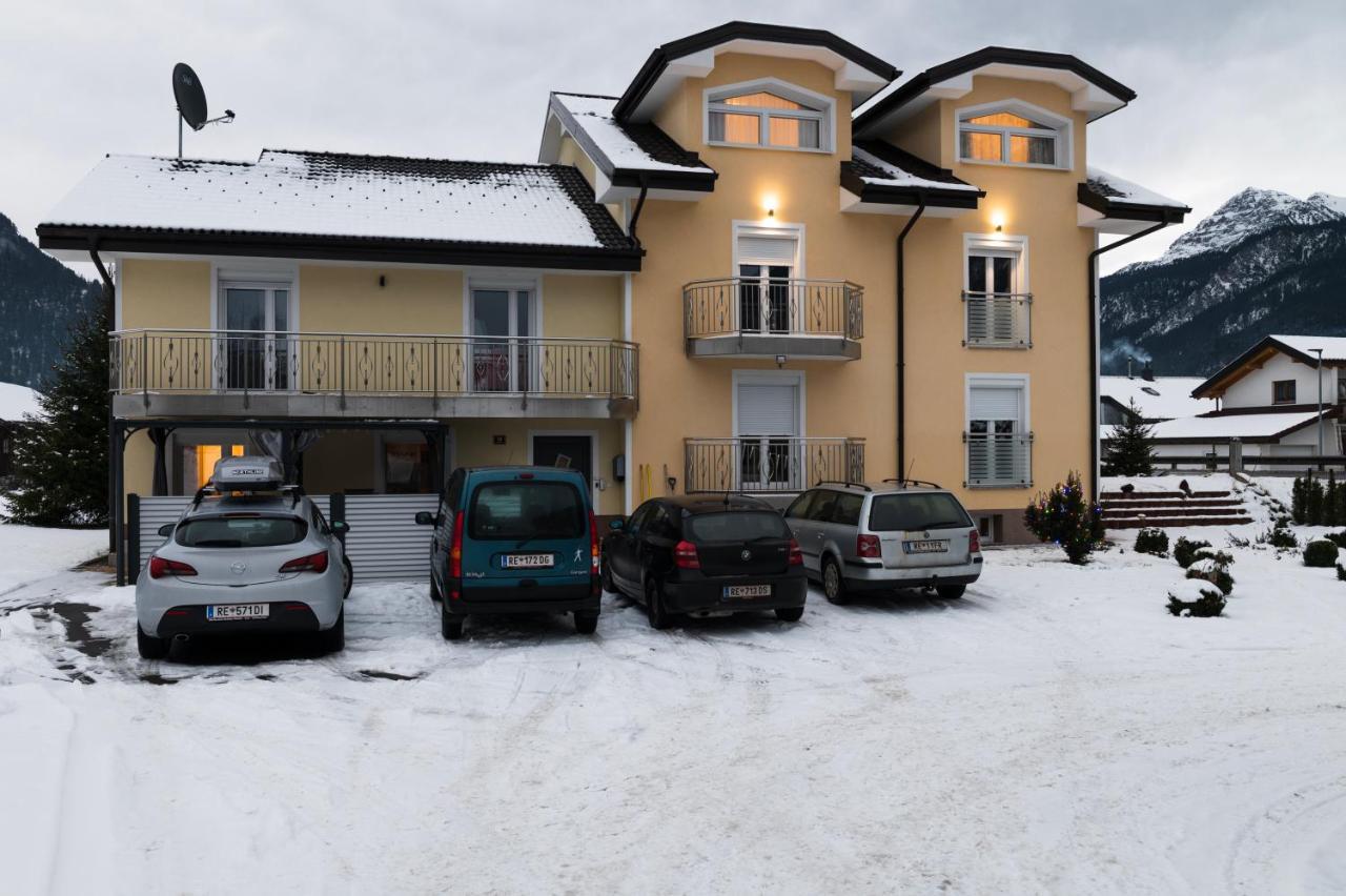 Ferienwohnung Schoenblick Weissenbach am Lech Exteriör bild