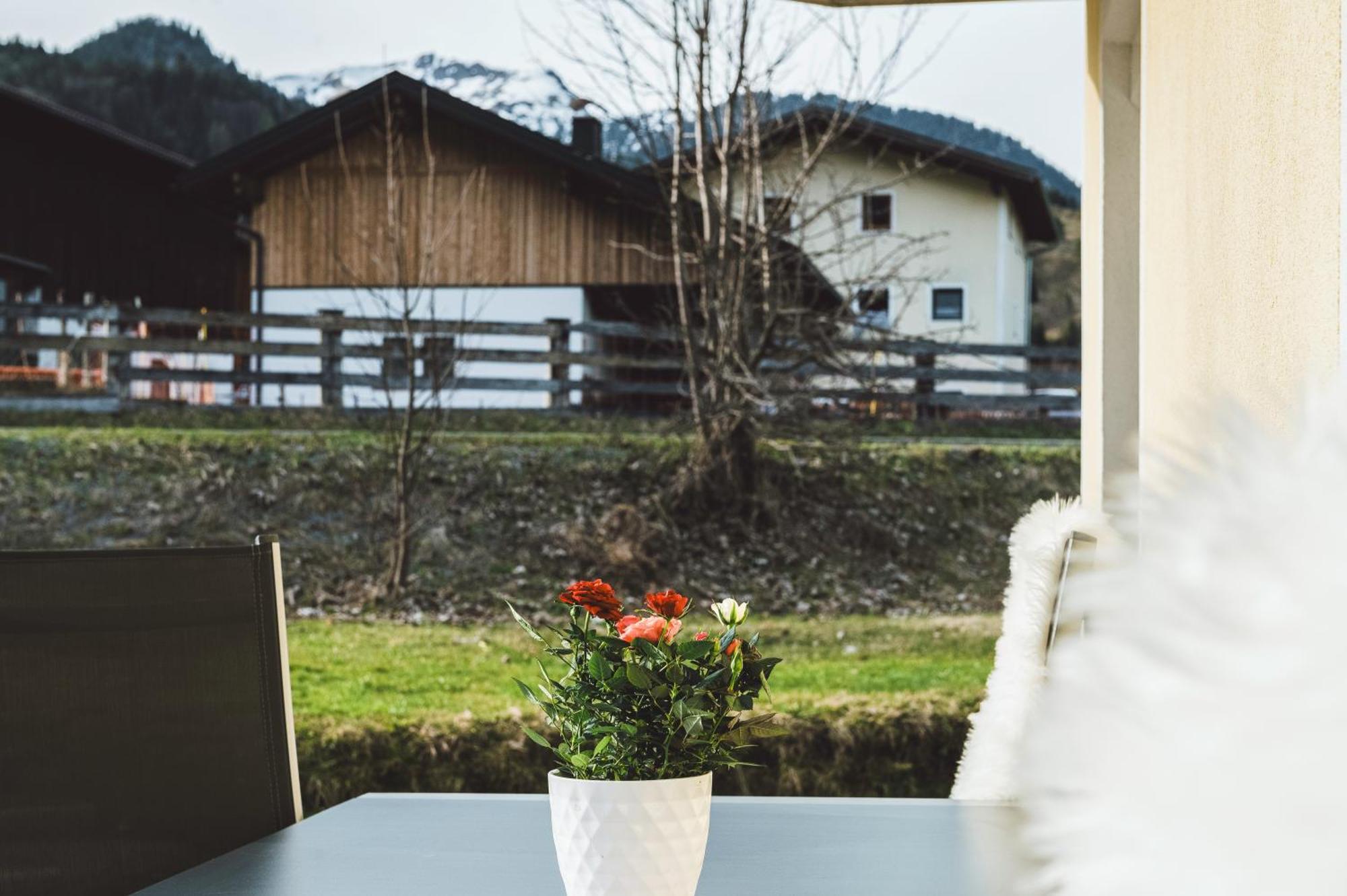 Ferienwohnung Schoenblick Weissenbach am Lech Exteriör bild