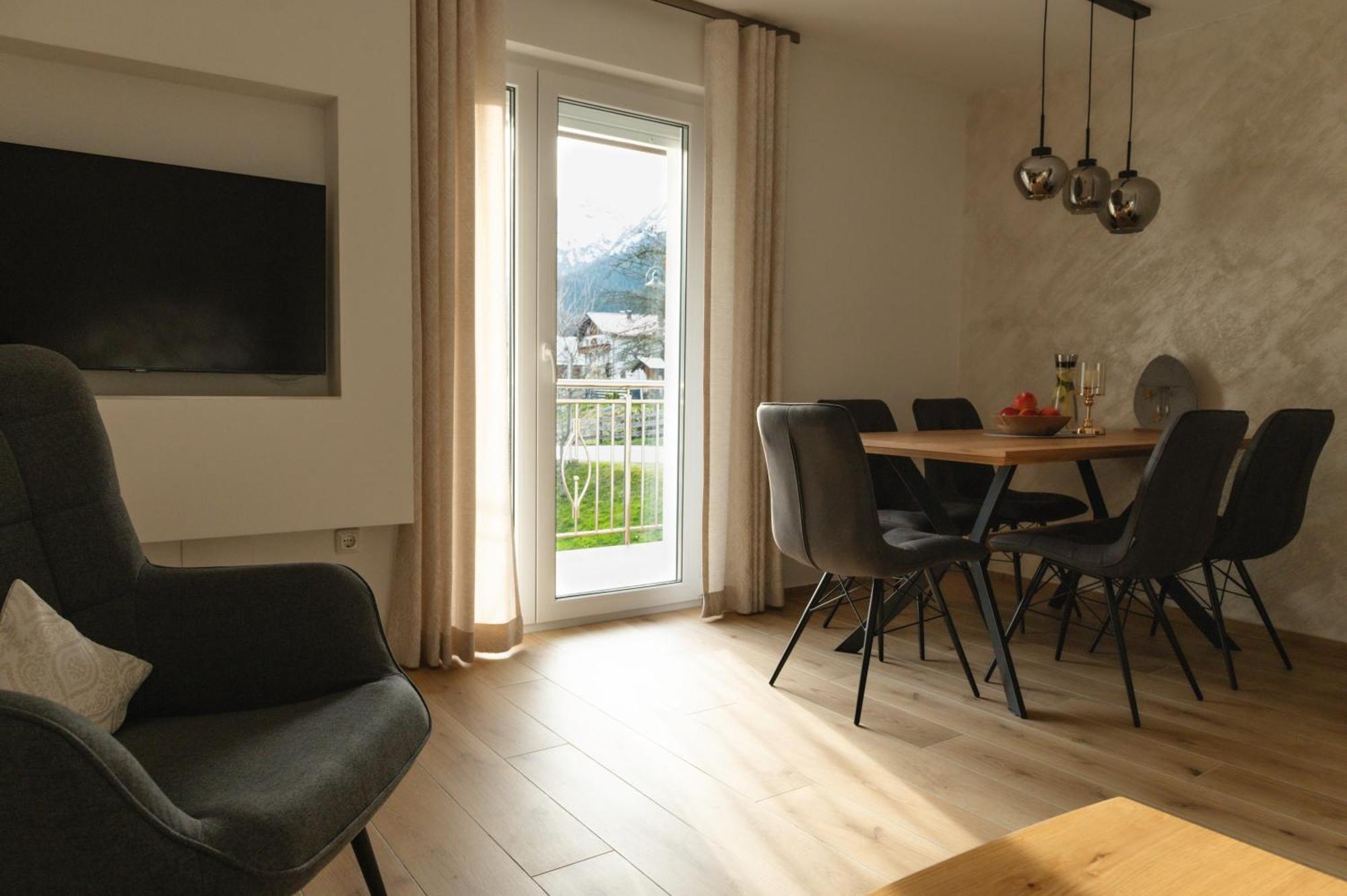 Ferienwohnung Schoenblick Weissenbach am Lech Exteriör bild