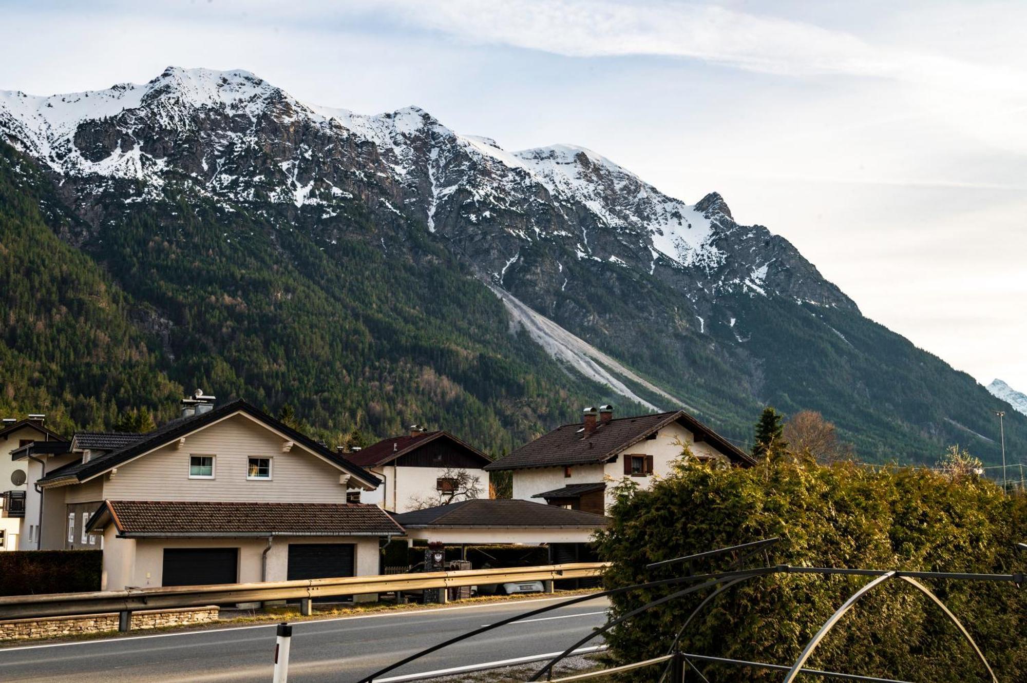 Ferienwohnung Schoenblick Weissenbach am Lech Exteriör bild